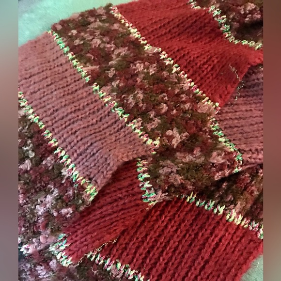 HANDMADE CROCHET KNIT SCARF - Picture 3 of 3